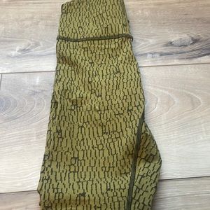 green and black, worn twice, no damage, size 4, 23’ long